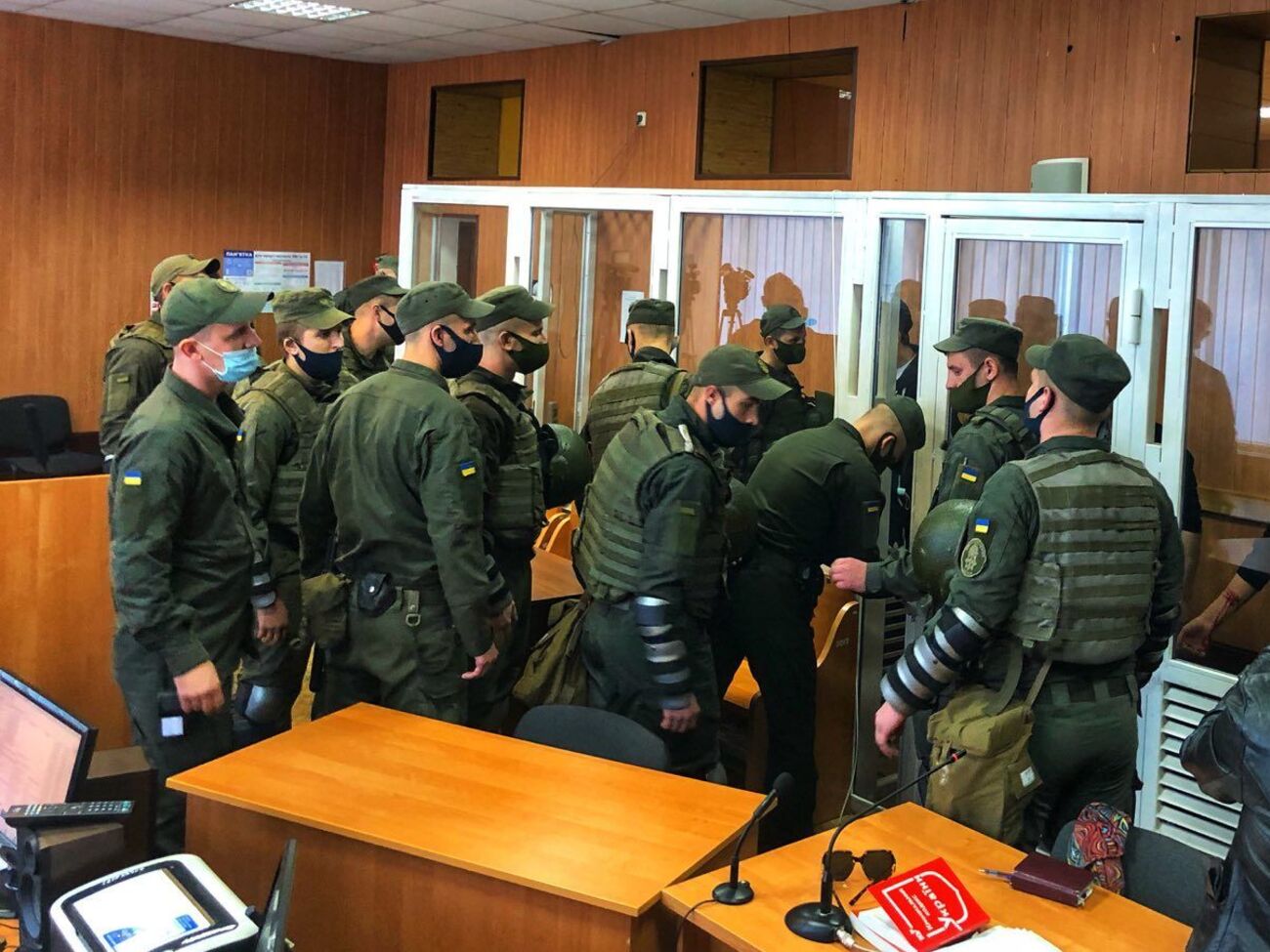 Повреждения удалось нанести себе шестерым арестованным