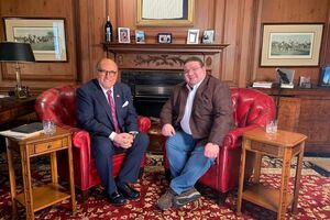 5 октября стало известно, что Госдепартамент США аннулировал визу Телиженко (справа)