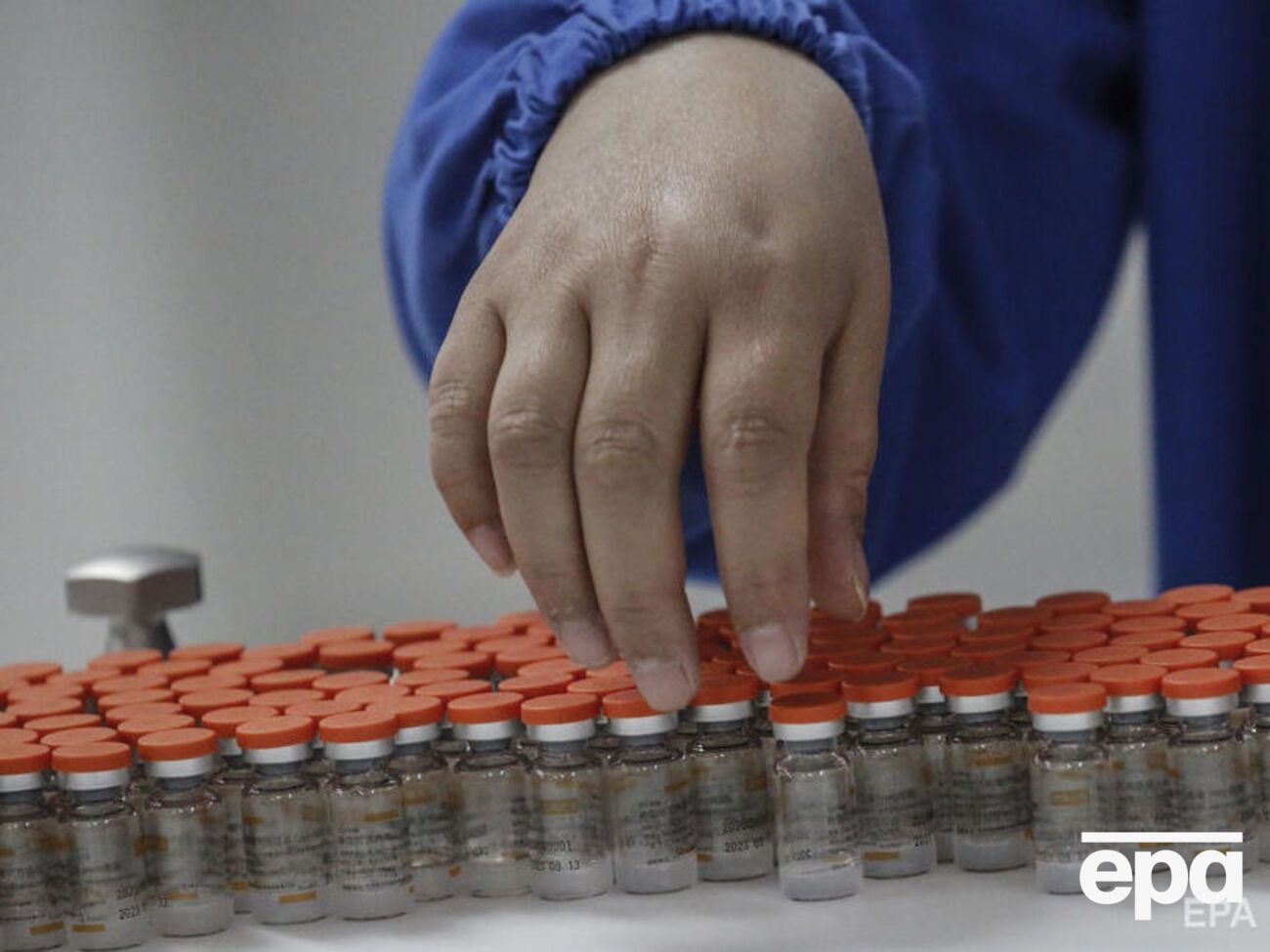 У Johnson & Johnson заявили, що хвороба учасника випробування не зумовлена вакциною