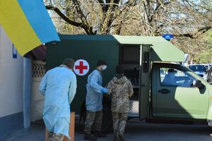 Військові медики не отримували доплати до 300% окладу за роботу з пацієнтами, хворими на COVID-19, через "прогалини" в нормативній базі, заявив Таран