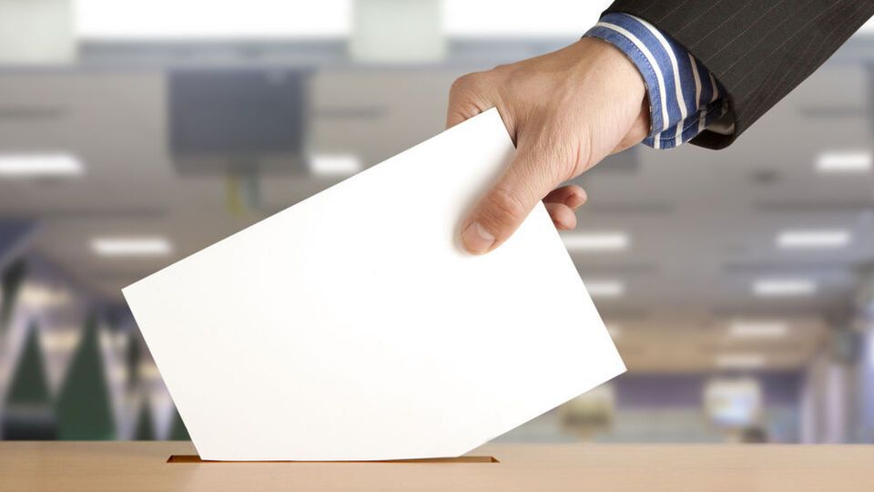 Несвоевременно открылись 65 избирательных участков