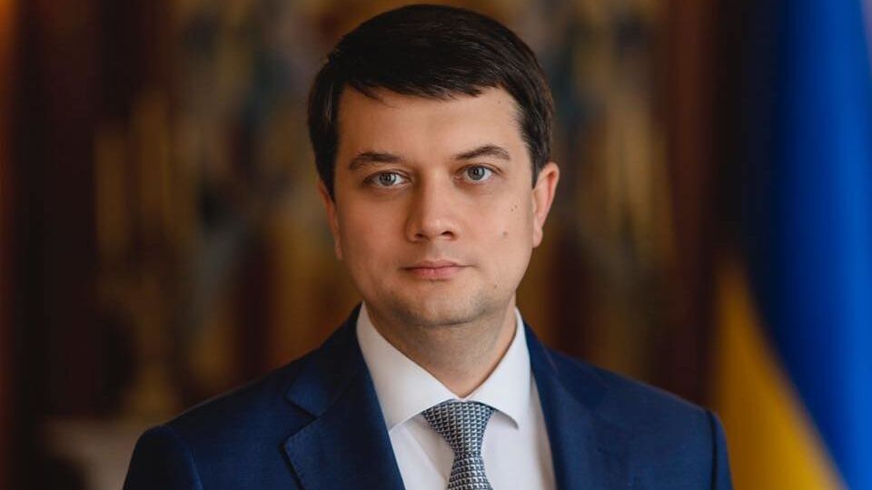 Разумков отметил, что не будет искать волонтеров, потому что "ему есть чем заняться"