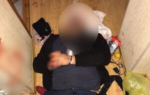 Одного нападника затримали