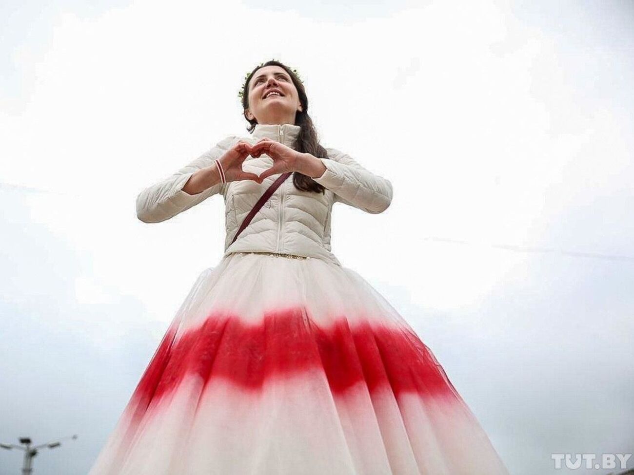 Митингующие пришли к стеле "Минск &ndash; город-герой"