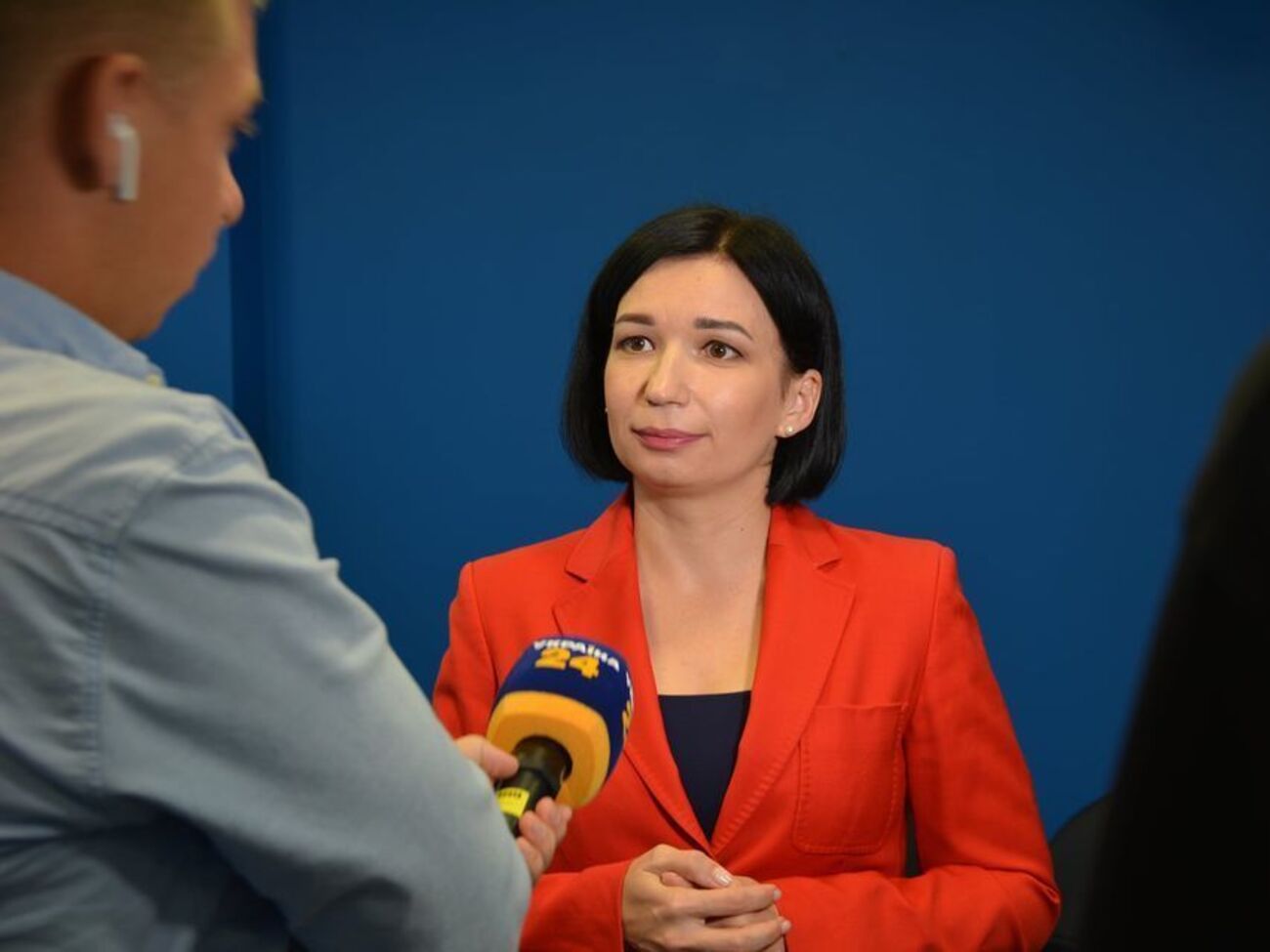 Айвазовская попросила проверять у членов комиссий удостоверения