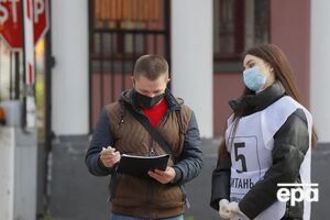 Інтерв'юери, які проводять опитування від Зеленського, були не на всіх дільницях, написав Бутусов