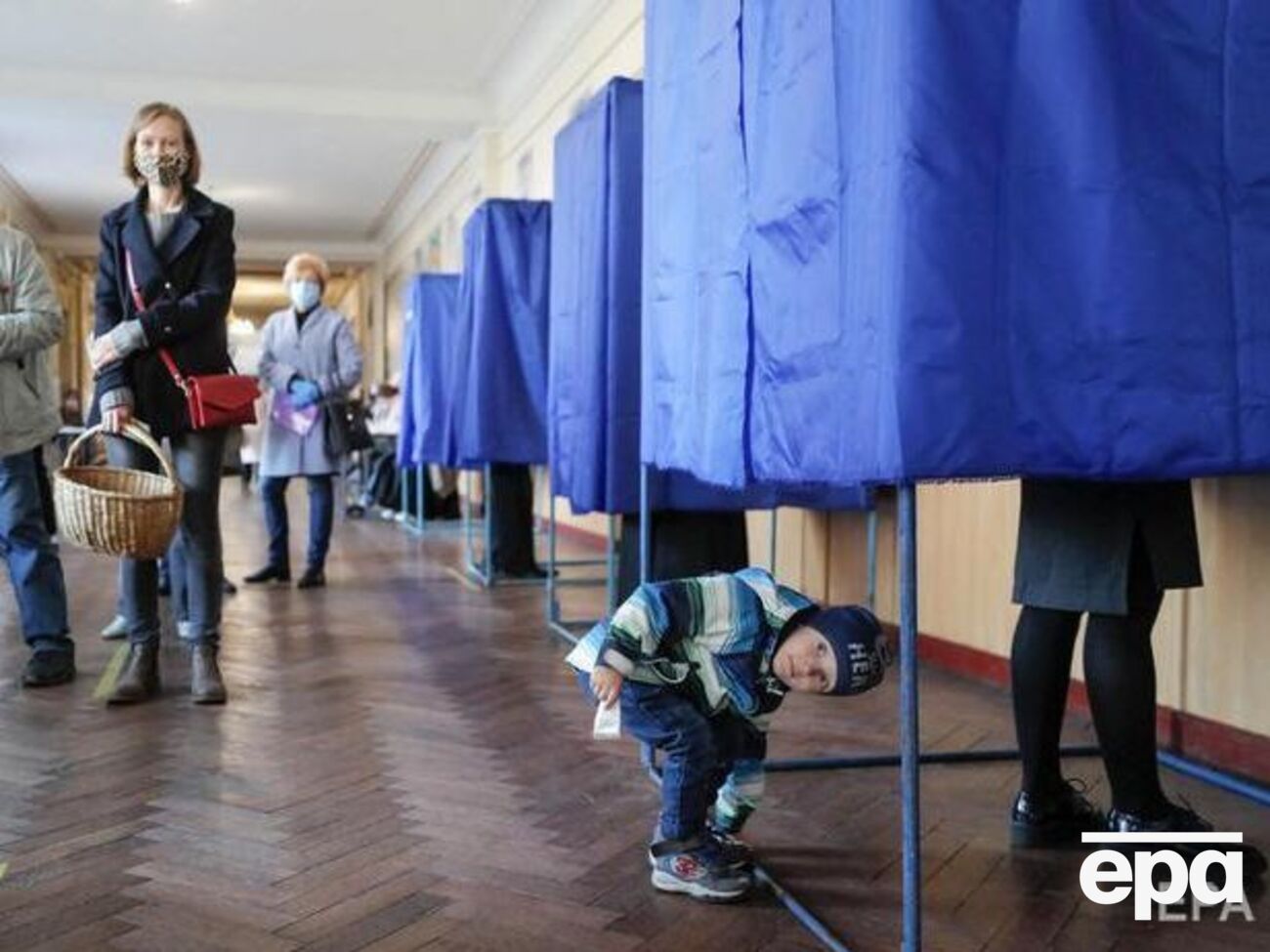 По данным "Опоры", на 16.00 явка на местных выборах в Украине составляла 27%