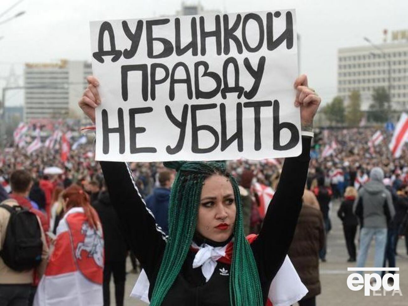 У неділю на акцію протесту в Мінську вийшло приблизно 100 тис. осіб