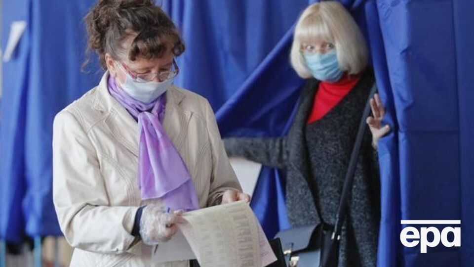 Вибори в місцеві органи влади відбувалися в Україні 25 жовтня