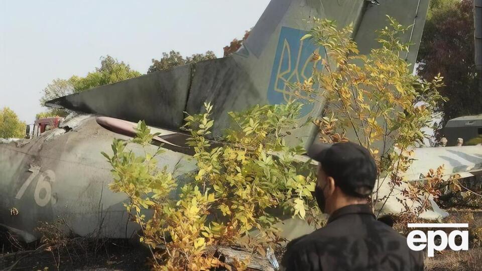 Навчальний літак Ан-26Ш розбився за два кілометри від військового аеродрому Чугуєва