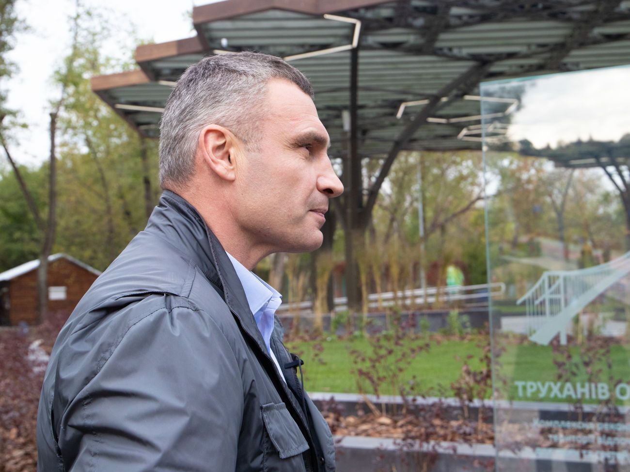 По данным СМИ, ближайший соперник Кличко набрал в пять раз меньше голосов