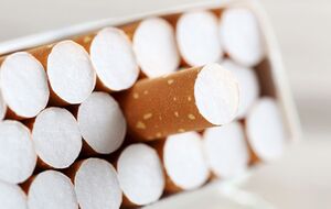 В 2018 году розничный акциз был уплачен лишь с 55% реализованных сигарет, отмечают журналисты