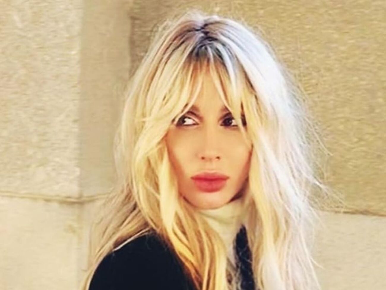 Отцовство младшей дочери певицы приписывают Линдеманну