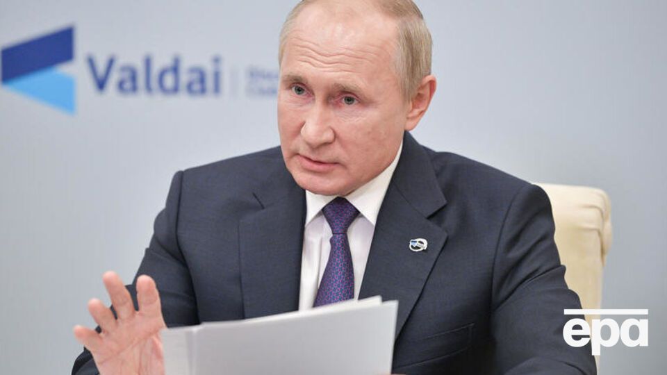 Путин дал поручение провести работы по профилактике абортов в России до 1 мая 2021 года