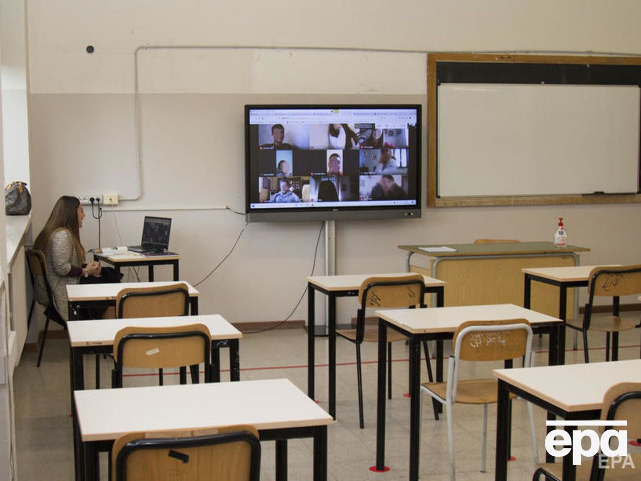 Далеко не все дети могут обучаться дистанционно, говорят в ЮНИСЕФ