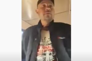 Жінка зробила пасажиру маршрутки зауваження через маску
