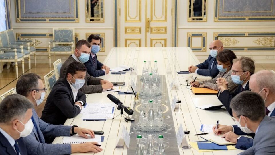 Зеленский подчеркнул заинтересованность Украины в реализации совместных проектов с компанией Alstom