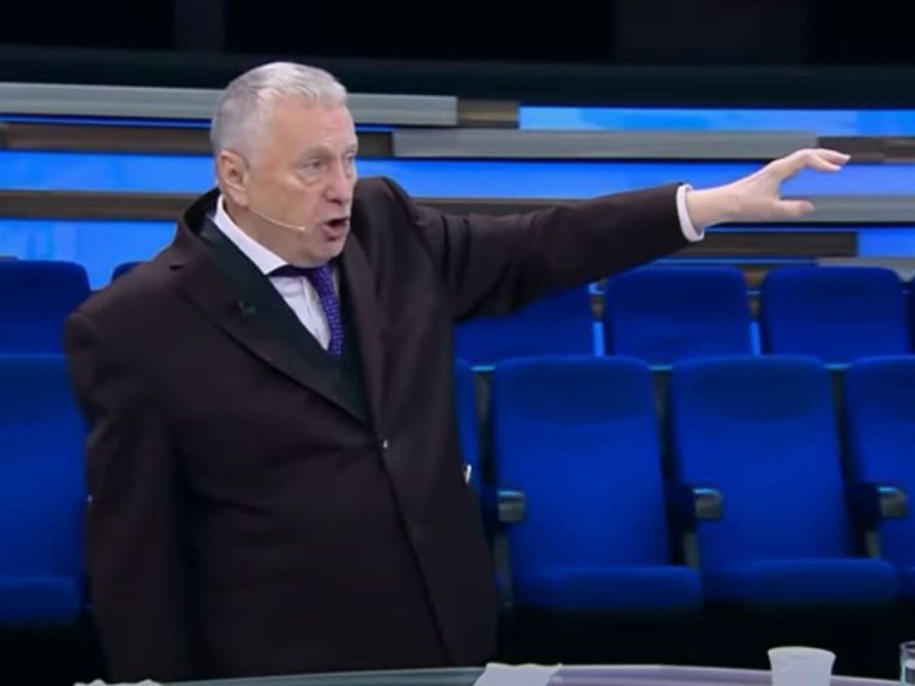 Жириновский: Надо выкрасть Тихановскую из гостиницы, вернуть на родину, учинить над ней трибунал и повесить в центре Минска