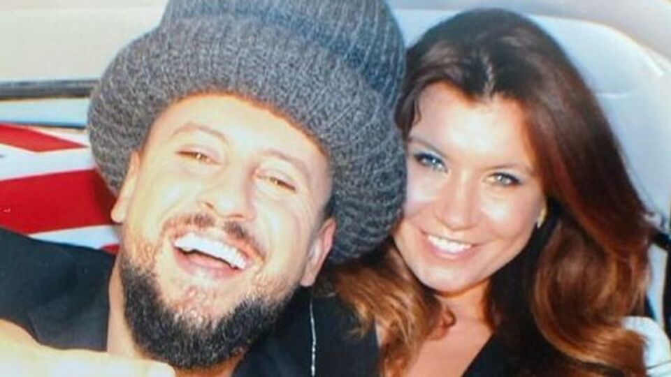 Жена Monatik Ирина является также его директором