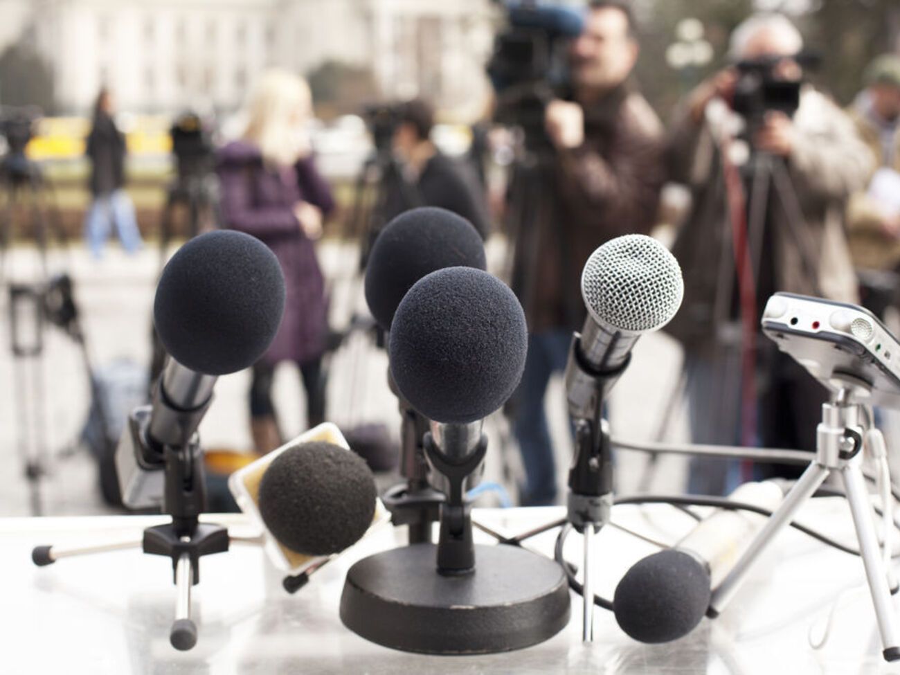 Журналісти "Слідство.Інфо" оскаржуватимуть позбавлення їх акредитації в Раду