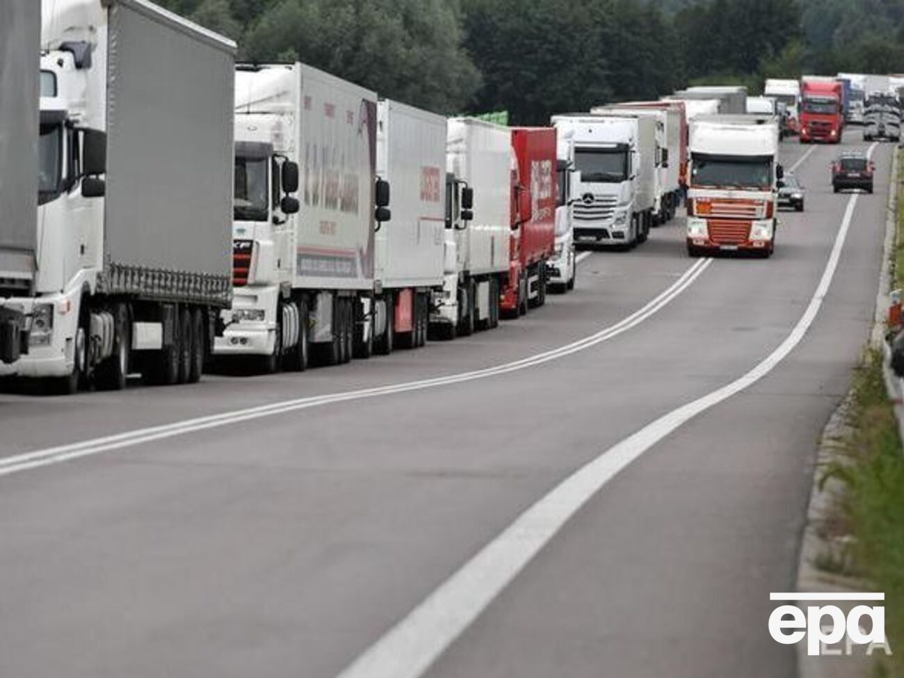 Україна поки не має наміру знову закривати кордони