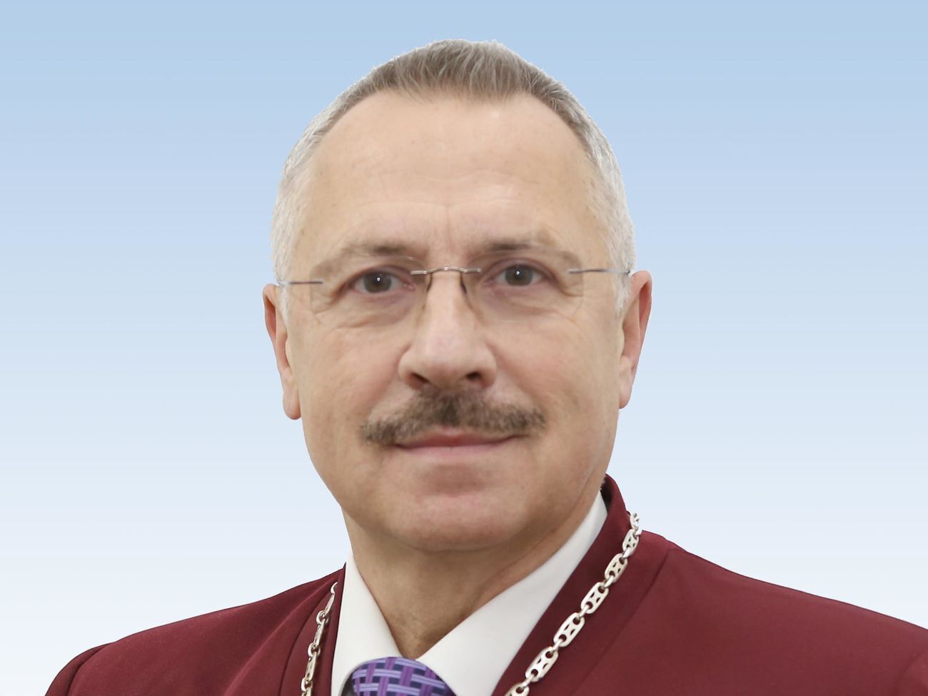 Головатый отметил, что деятельность НАПК по проверке деклараций не может рассматриваться как контроль "над судебной властью"