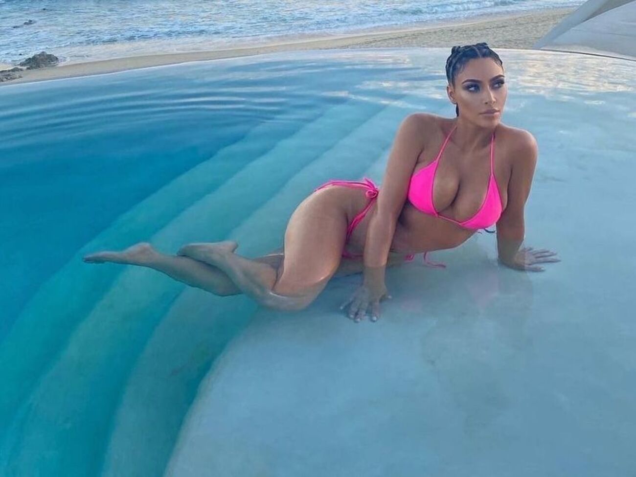 Кардаш'ян: Дівчата просто хочуть позасмагати