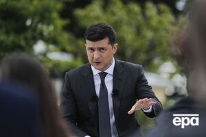 Подоляк: У Зеленського (на фото) є ціла низка інструментів, які дозволять конфліктну ситуацію повернути в нормальне русло