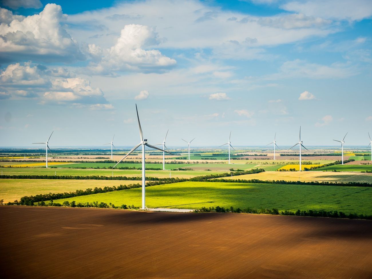 В ноябре 2019 года ДТЭК впервые выпустил "зеленые" еврооблигации &ndash; ценные бумаги на сумму &euro;325 млн со сроком обращения пять лет включены в листинг Euronext Dublin