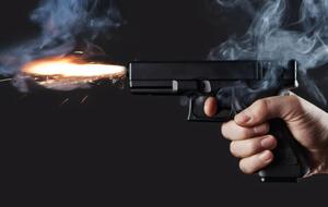 Мужчина стрелял на улице города Рени