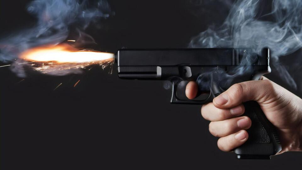 Чоловік стріляв на вулиці міста Рені