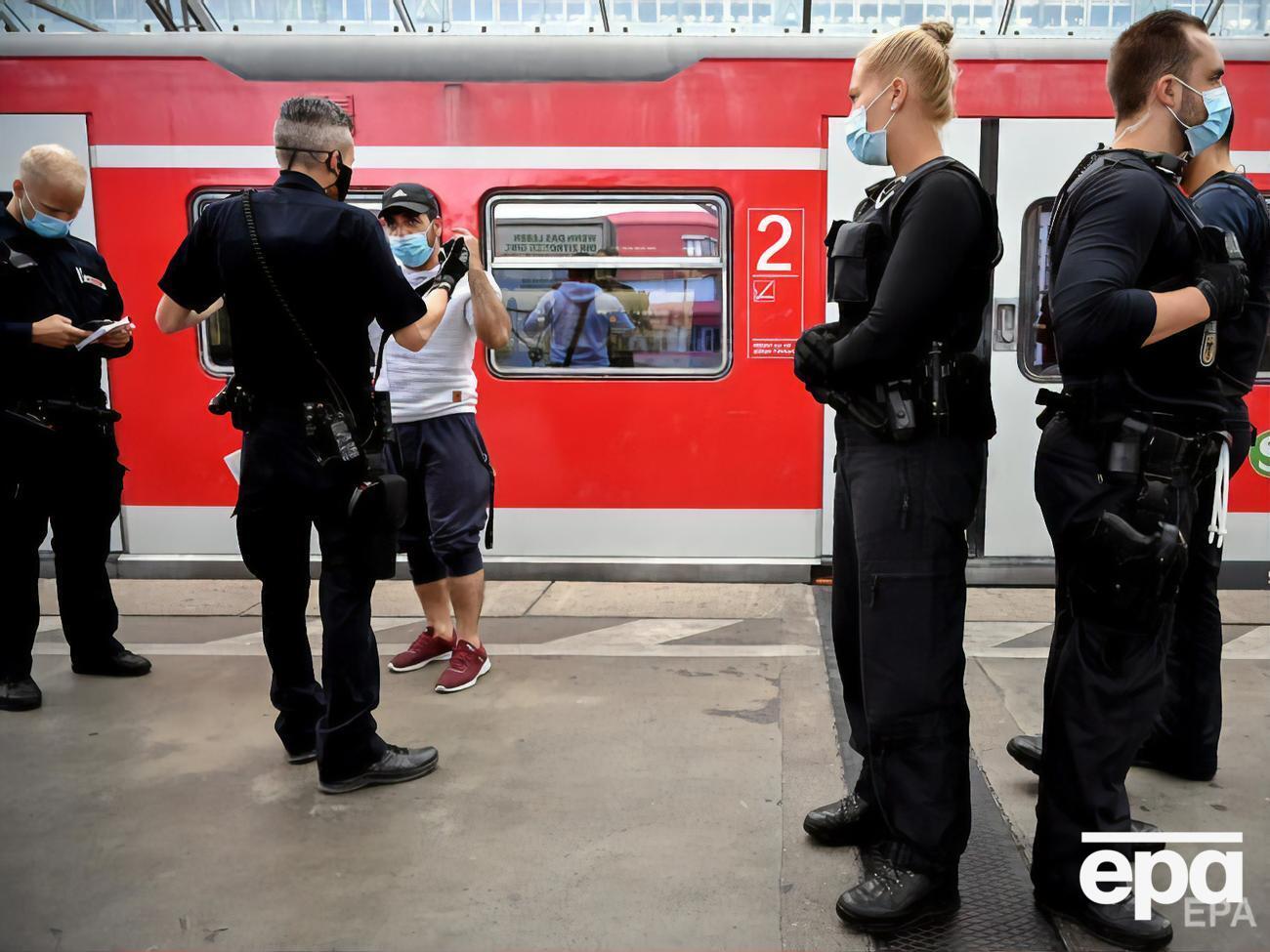 Полиция проводит спецоперацию на станции Кельн