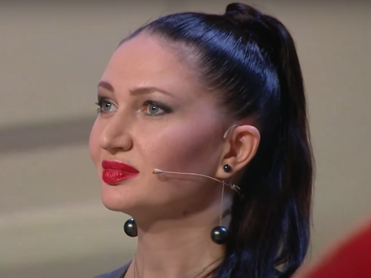 Алеся Бацман:&nbsp;Вы никогда не задумывались, почему все большие олигархи наши, если доходят до точки кипения в отношениях друг с другом, идут судиться в Лондон?