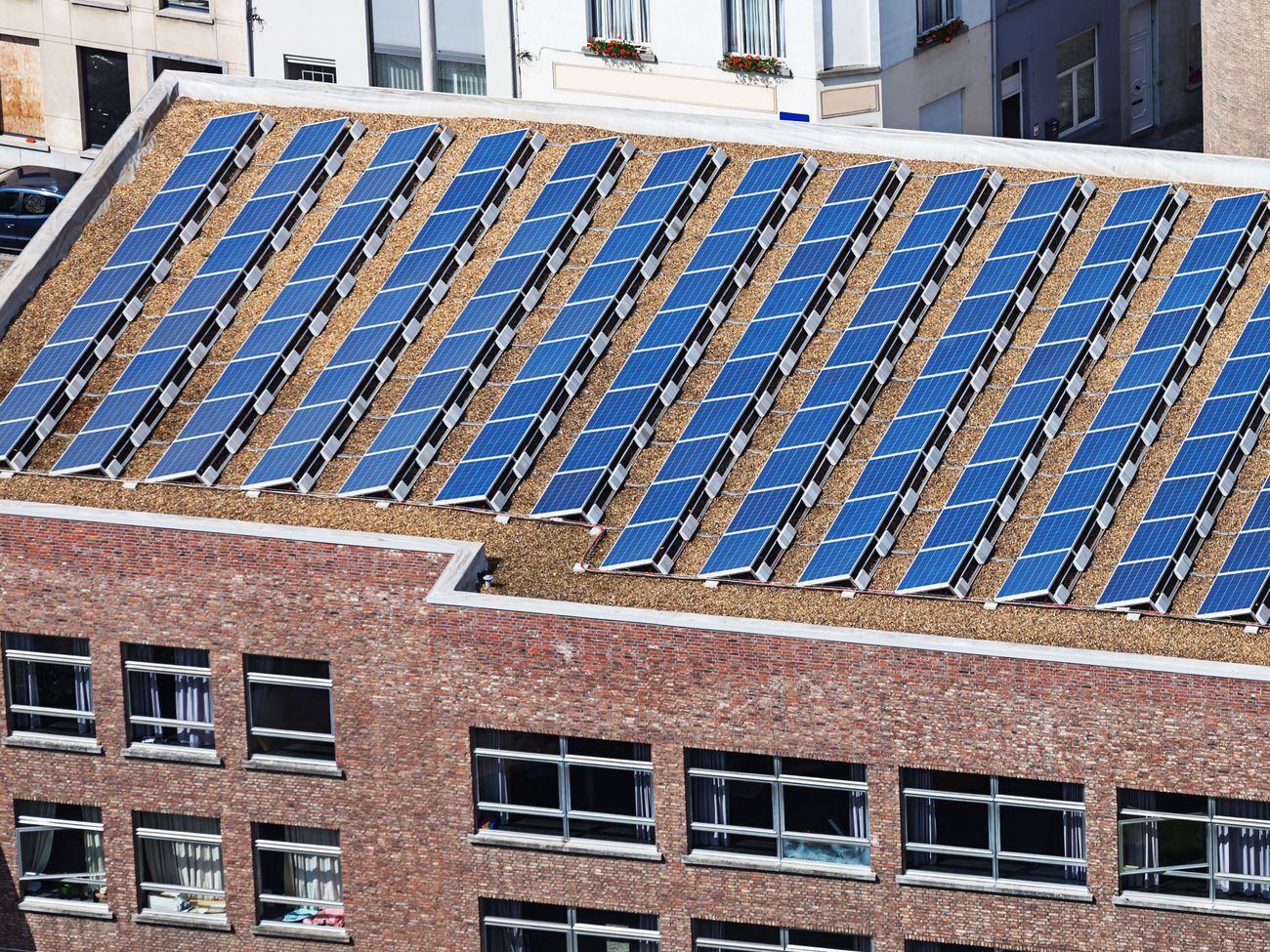 Заборгованість України з виплат за електроенергію з поновних джерел за перші сім місяців 2020 року становила 22,4 млрд грн