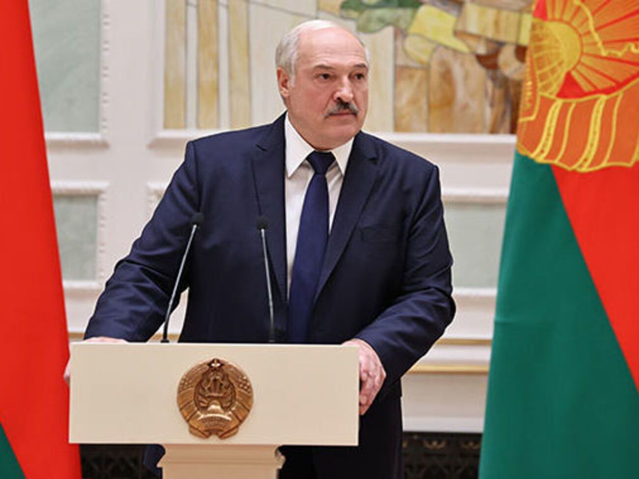 Лукашенко: Якщо хтось торкнеться військовослужбовця, він має піти звідти щонайменше без рук
