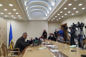 Слиденко: Реестры закрывать не надо было. И проверять местных депутатов тоже можно