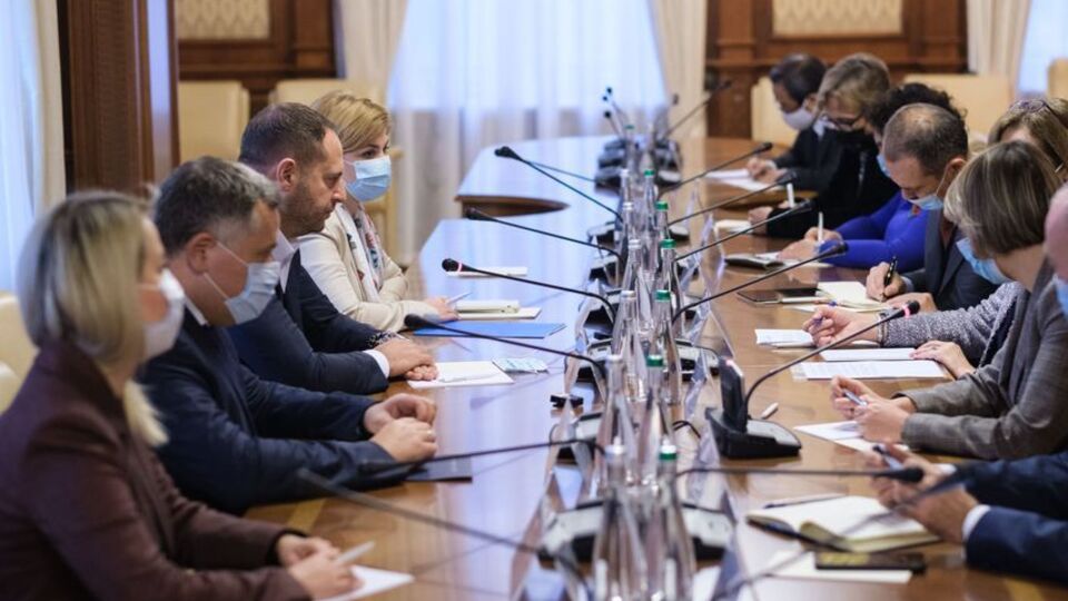 Єрмак на зустрічі з послами G7: Ми виступаємо єдиним фронтом щодо захисту реформ, які ми провели