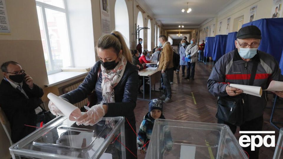 Местные выборы в Украине состоялись 25 октября
