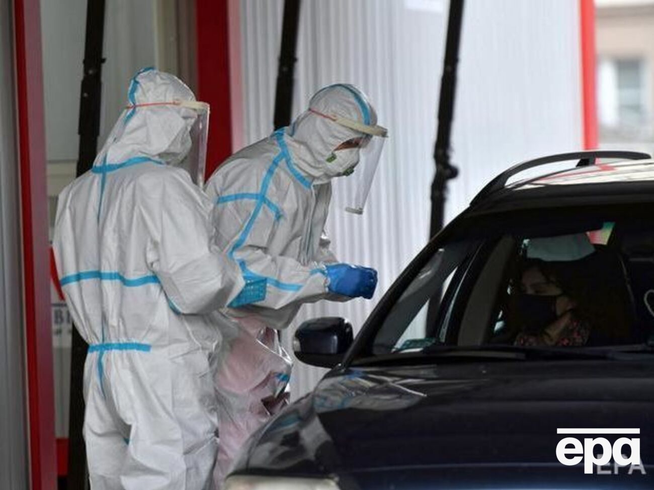 У Польщі зафіксували понад третину мільйона випадків COVID-19