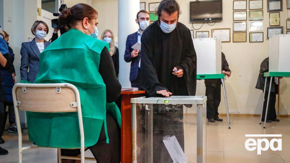Виборчі дільниці в Грузії закрили о 20.00