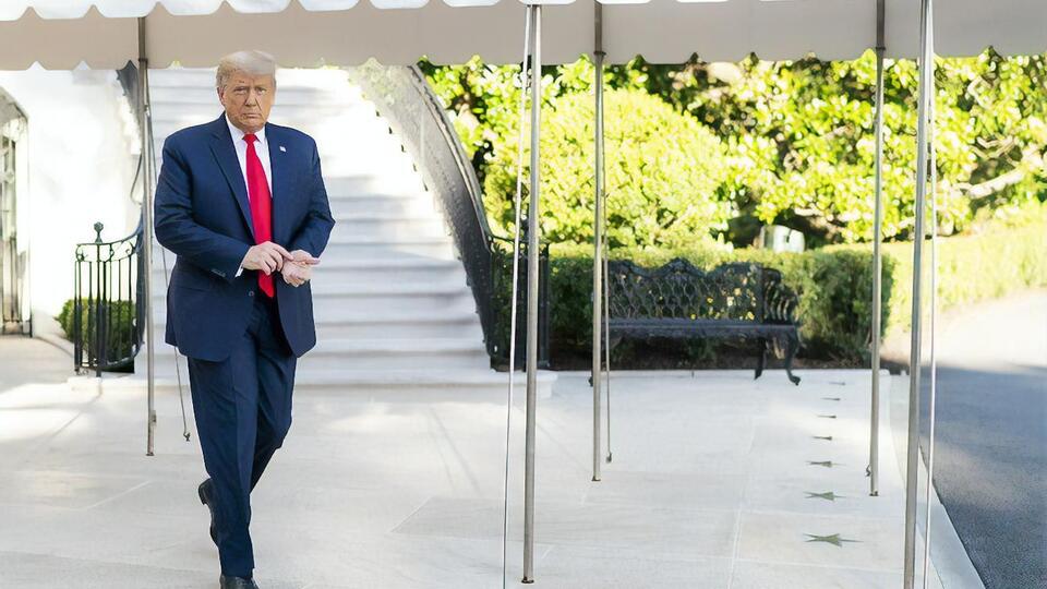 Трамп сказал, что его супруга Меланья, которая тоже заболела COVID-19, "очень хорошо чувствует себя"