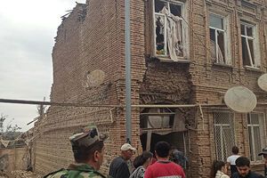 В городе Гянджа от атаки пострадали исторические постройки, гражданская инфраструктура и мирные жители