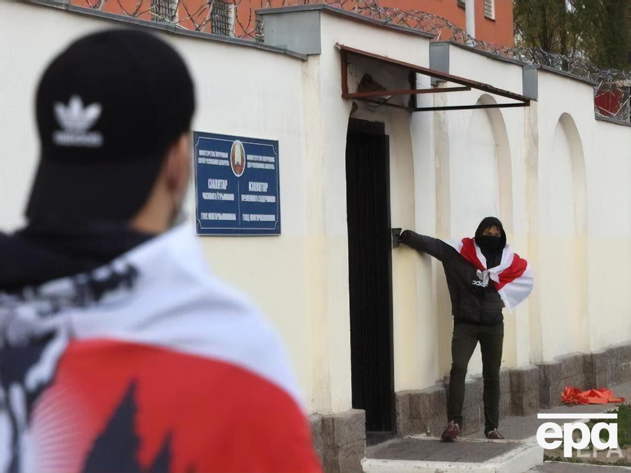 Некоторых протестующих после задержания отпустили