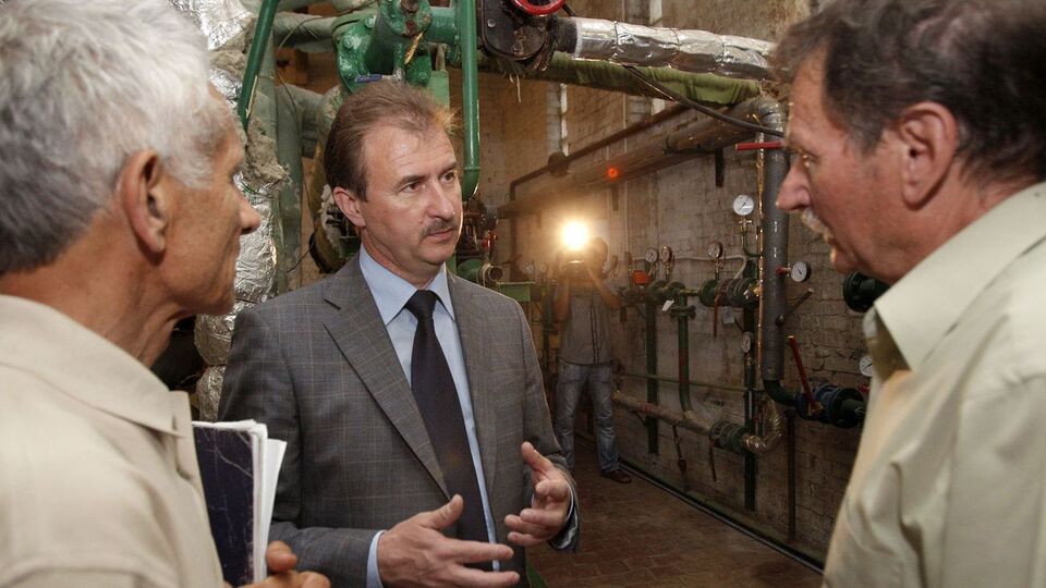 Александр Попов: Если отопление обходится в сумму, равную пенсии, оно должно поставляться исправно и в соответствии с погодой