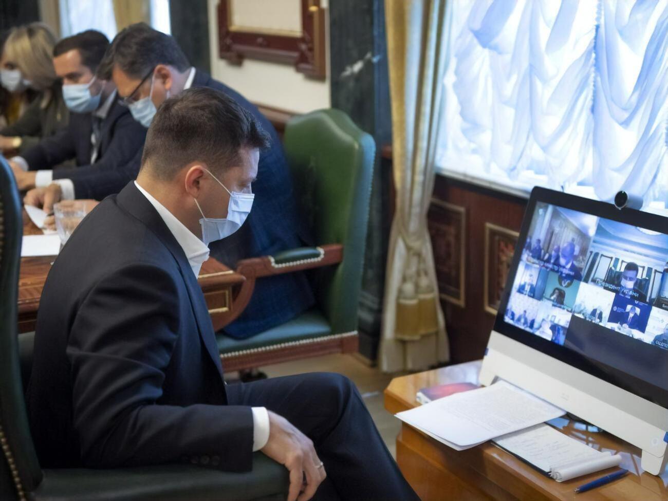 Зеленський: Національна академія медичних наук прийняла рішення про виділення 500 ліжок для госпіталізації хворих на коронавірус