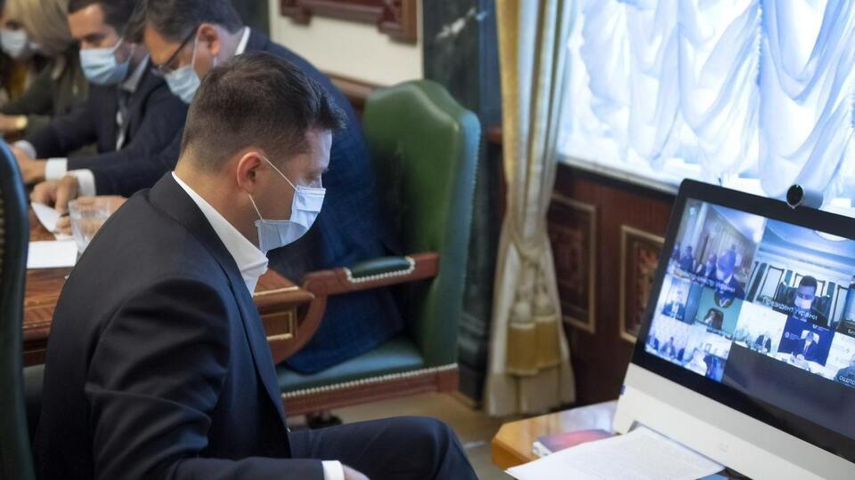Зеленский: Национальная академия медицинских наук приняла решение о выделении 500 коек для госпитализации больных коронавирусом