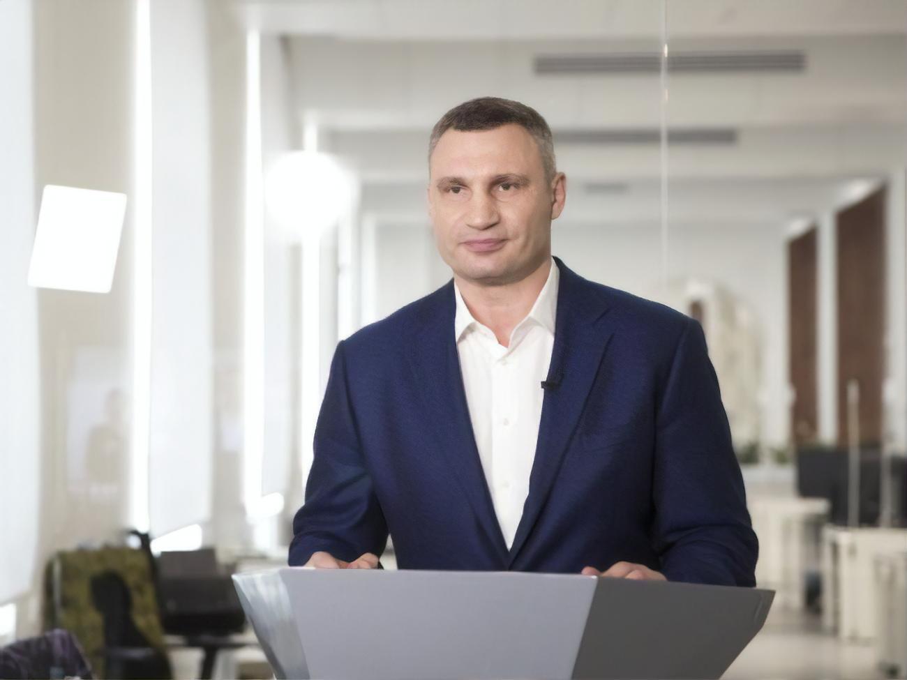 Віталій Кличко: Місця на стадіонах можна буде заповнювати на 30%. Підкреслю: це стосується тільки міжнародних матчів