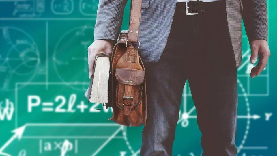 Зарплату вчителям планують підвищувати в січні та липні