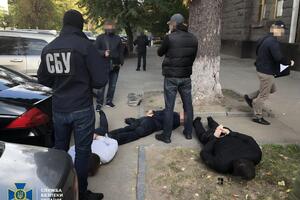 Заказчикам обещали провести стажировку и выдать служебное удостоверение сразу после оплаты