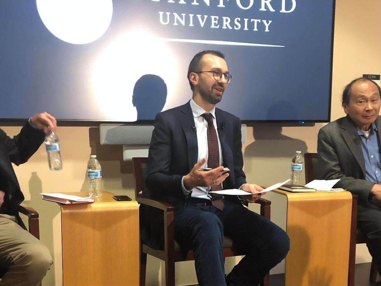 Лещенко:&nbsp;Разделяю критические замечания, что наблюдательный совет получает слишком много за&nbsp;тот объем работы, который выполняет